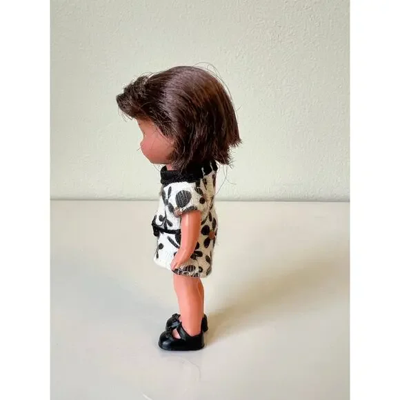 Vintage Kelly Barbie's baby sister wearing a Patterned Dress Mattel 1990s - Picture 3 of 7